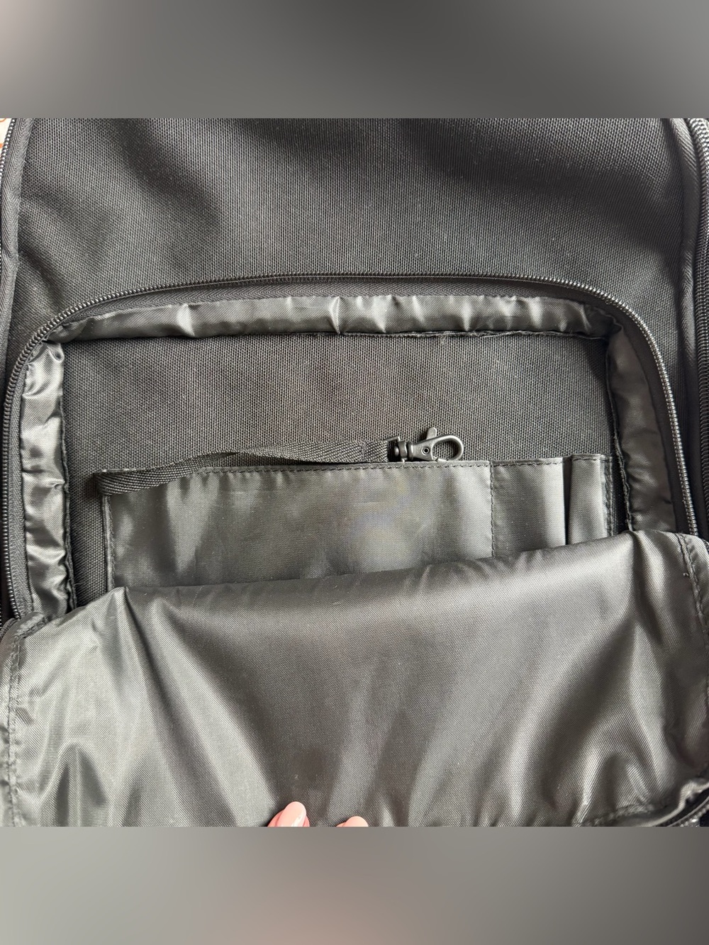 BÉIS The Travel Backpack in Black - Picture 7 of 9